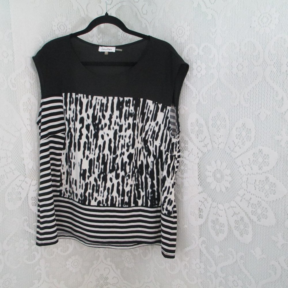 Calvin Klein Black and White Blouse